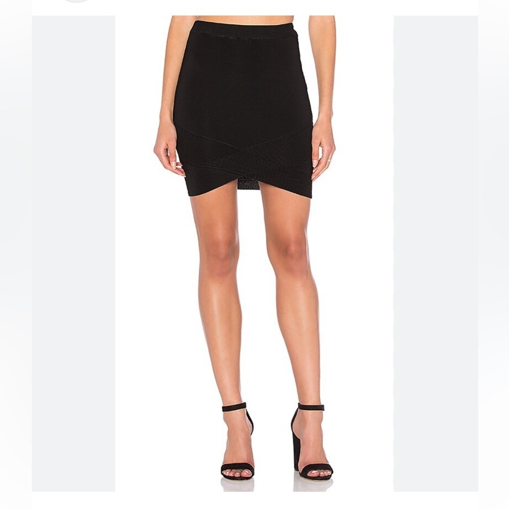 50%offw❤️ NWT Shinestar 💋Black Mini Skirt Size Small #67 26” x18”